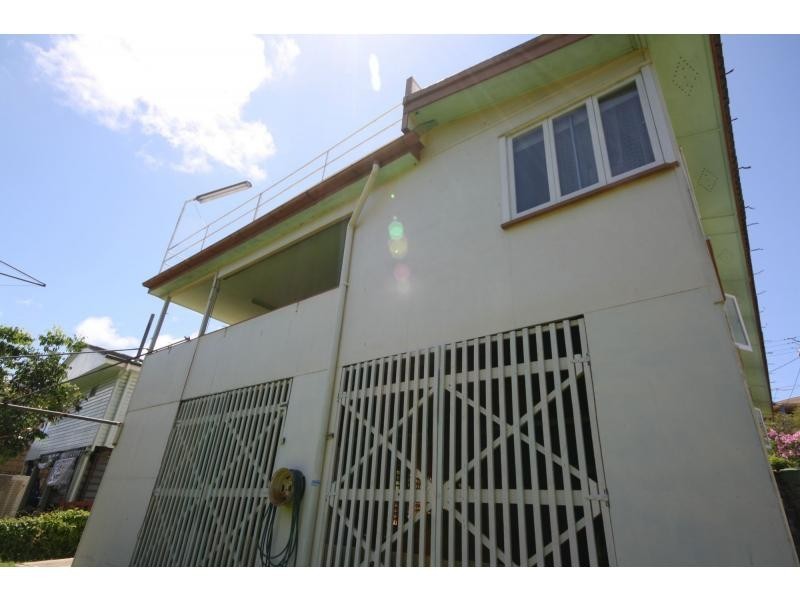 37 Fernlea Avenue, Scarborough QLD 4020