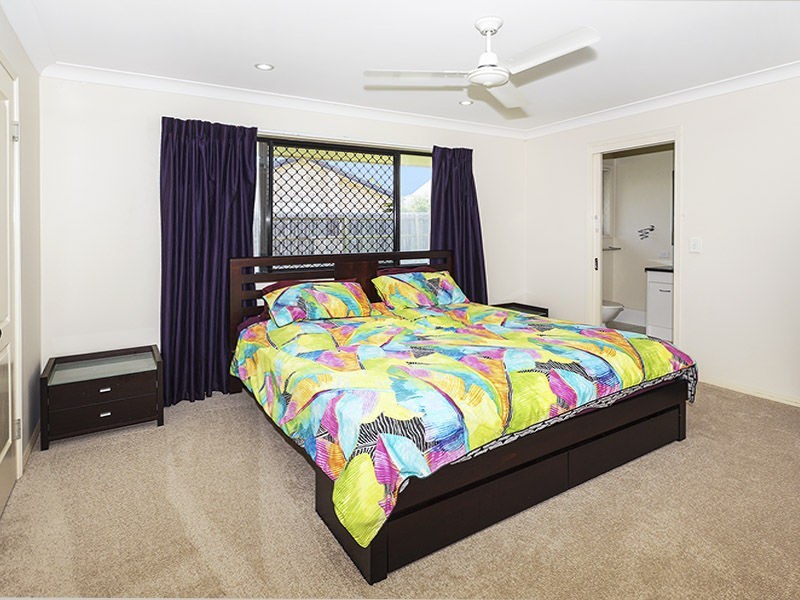 6 Lee Court, Rothwell QLD 4022