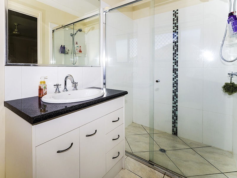 6 Lee Court, Rothwell QLD 4022