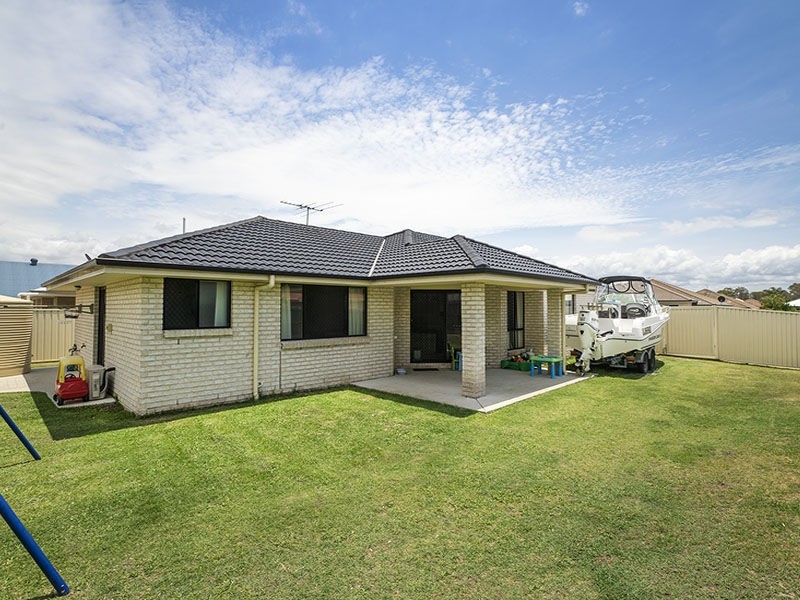 6 Lee Court, Rothwell QLD 4022