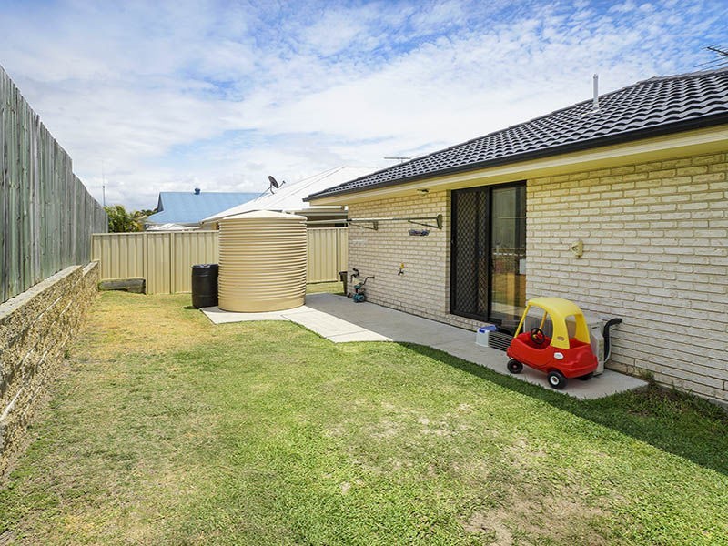 6 Lee Court, Rothwell QLD 4022