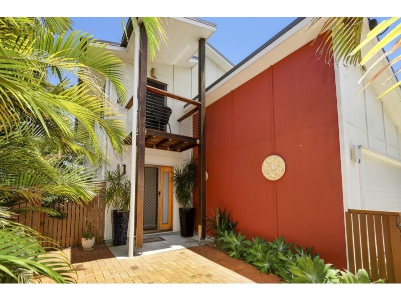 73 Donald Street, Woody Point QLD 4019
