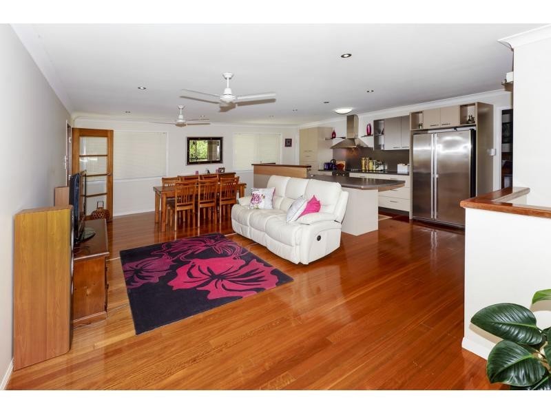 73 Donald Street, Woody Point QLD 4019