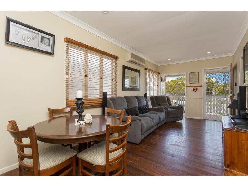 17 Victoria Avenue, Woody Point QLD 4019