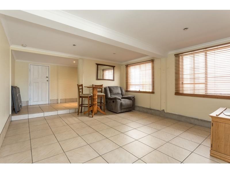 17 Victoria Avenue, Woody Point QLD 4019
