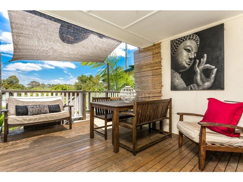 17 Victoria Avenue, Woody Point QLD 4019