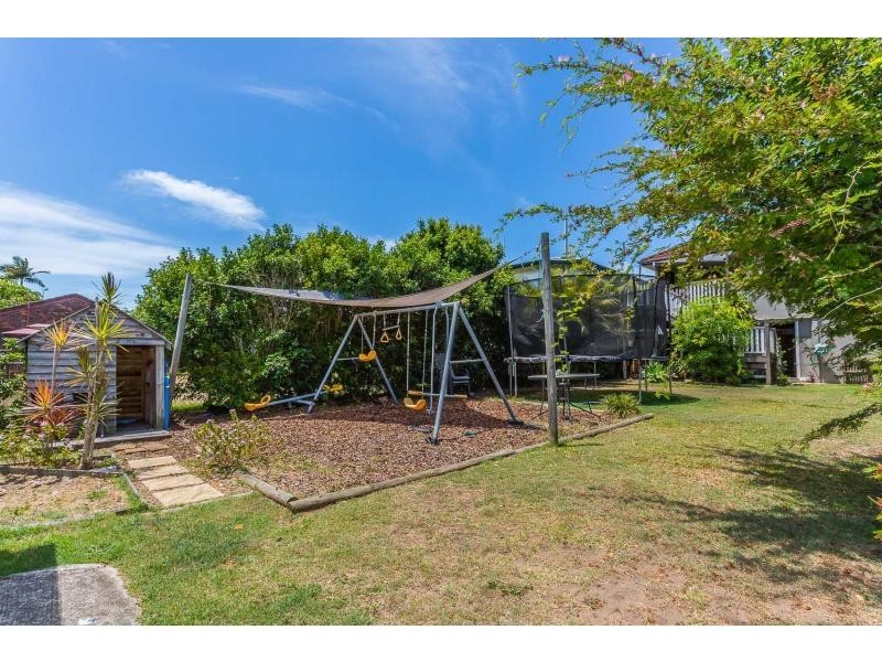 17 Victoria Avenue, Woody Point QLD 4019