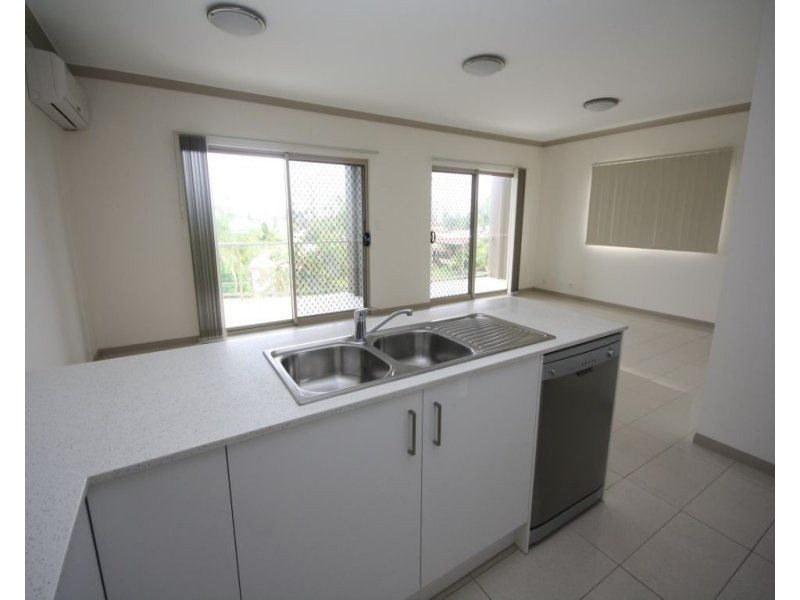 6/7 Sutton Street, Redcliffe QLD 4020