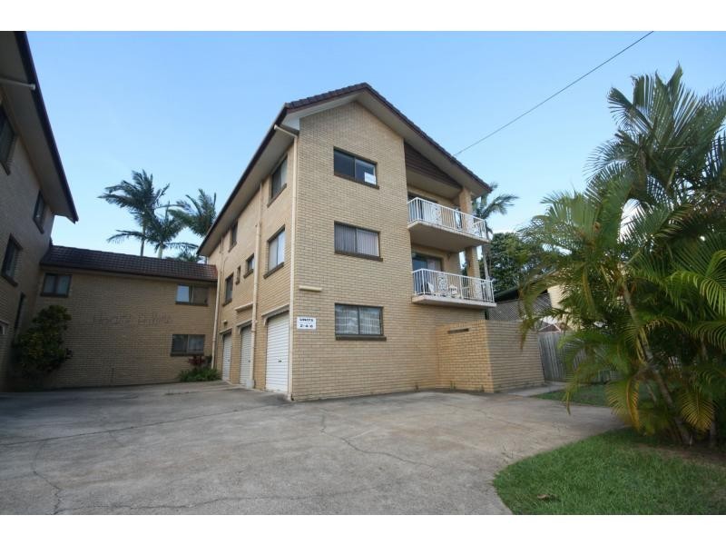 Unit 4/16 Shields Street, Redcliffe QLD 4020