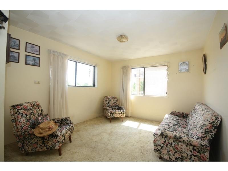 Unit 4/16 Shields Street, Redcliffe QLD 4020
