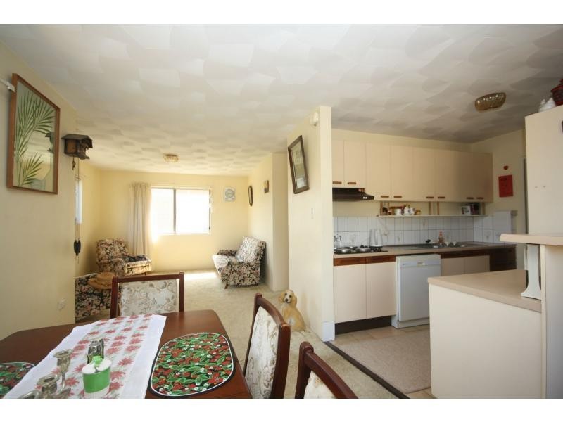 Unit 4/16 Shields Street, Redcliffe QLD 4020