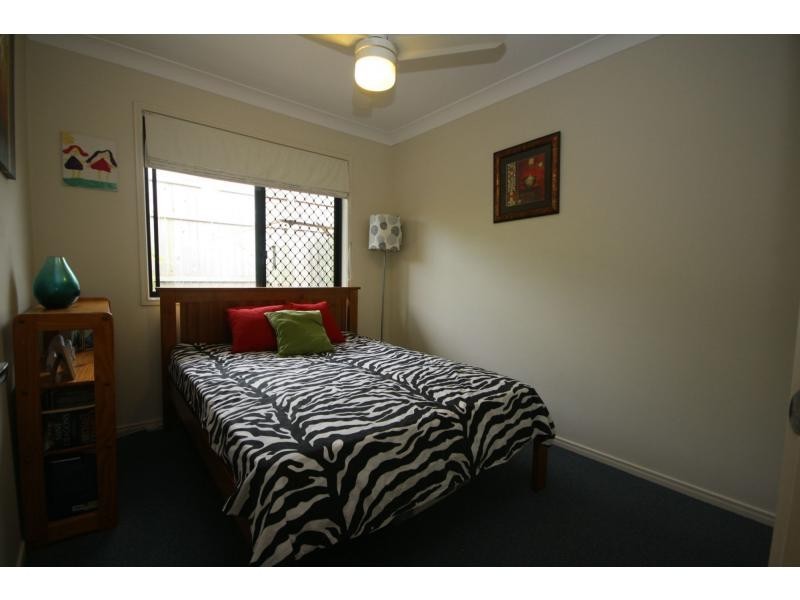 1/8 Adonis Court, Rothwell QLD 4022