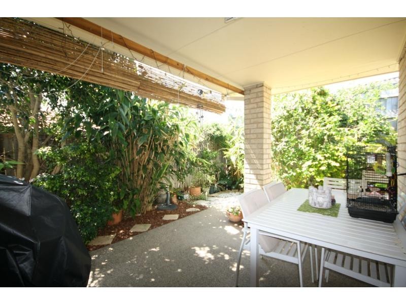 1/8 Adonis Court, Rothwell QLD 4022