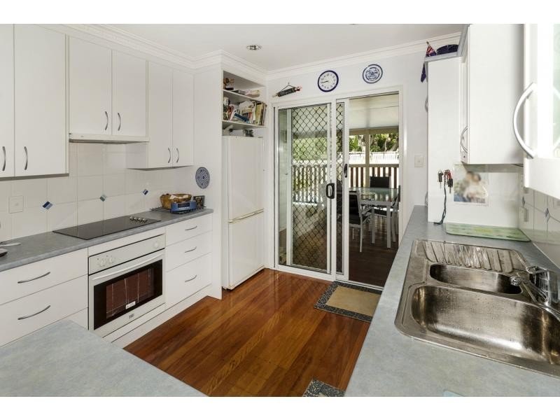 5 Fewings Street, Redcliffe QLD 4020