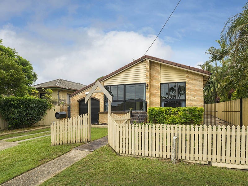 7 Highland Street, Redcliffe QLD 4020