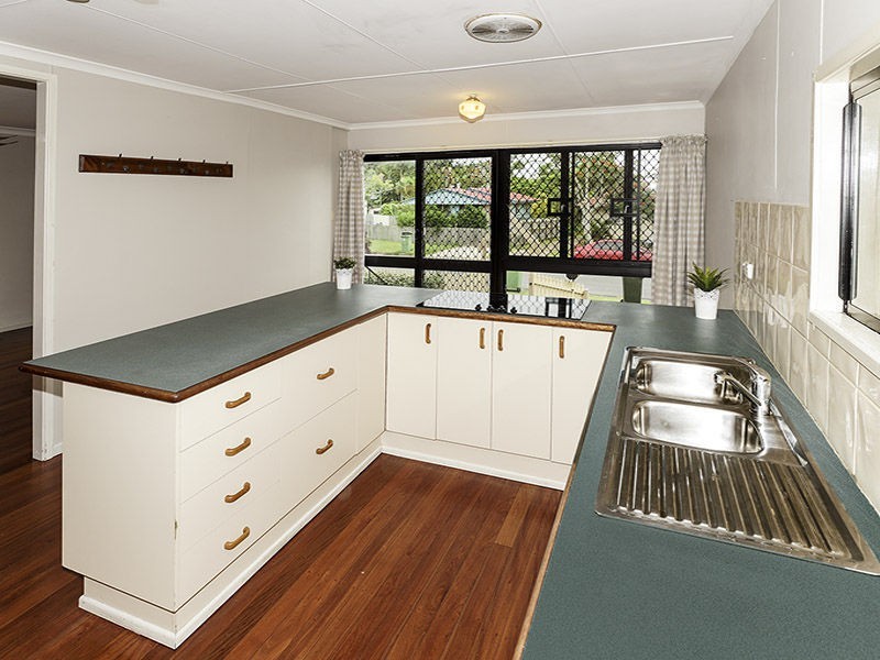 7 Highland Street, Redcliffe QLD 4020