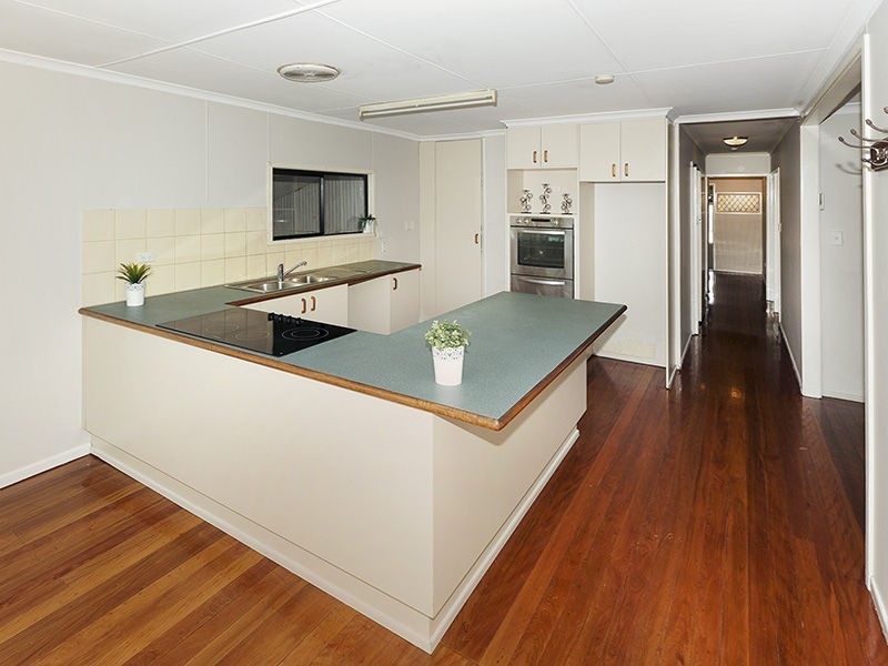 7 Highland Street, Redcliffe QLD 4020