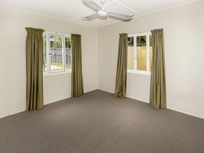 7 Highland Street, Redcliffe QLD 4020