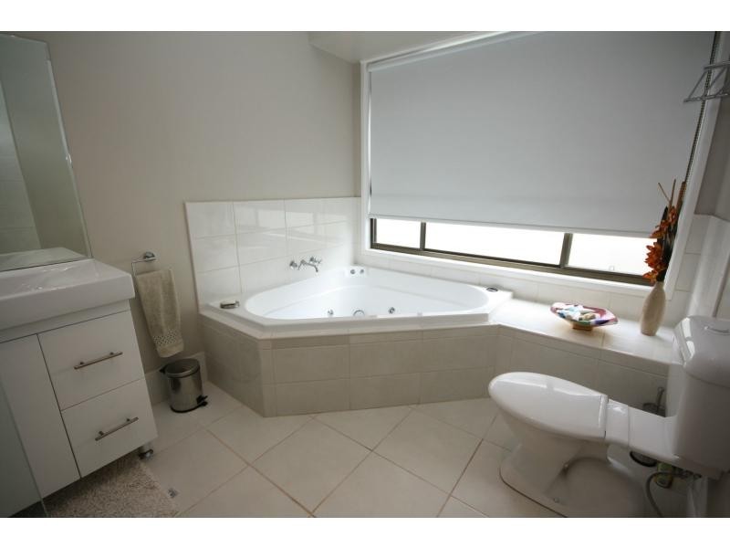 32 Chatham Street, Margate QLD 4019