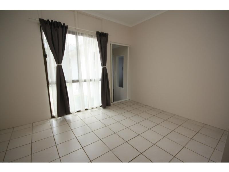 62 Anzac Avenue, Redcliffe QLD 4020