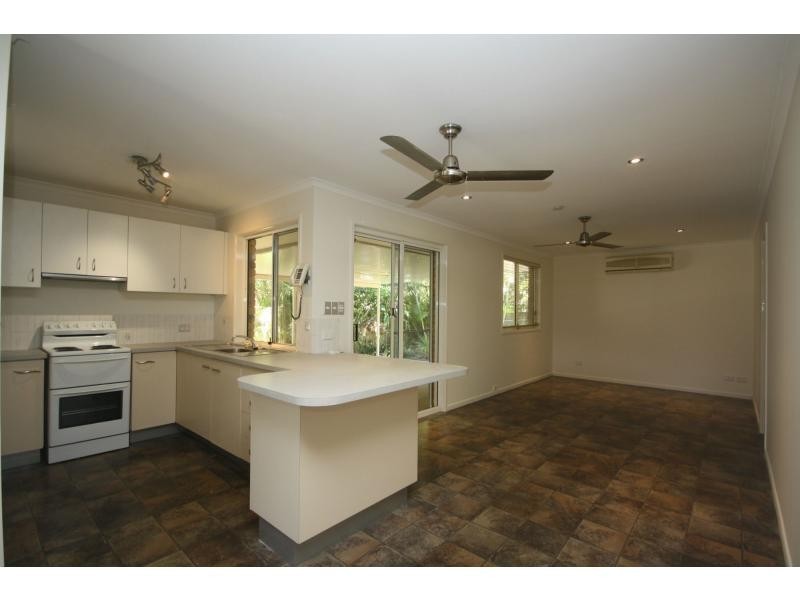 6 Hillier Street, Clontarf QLD 4019