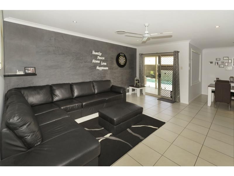 4 Caitlin Court, Rothwell QLD 4022