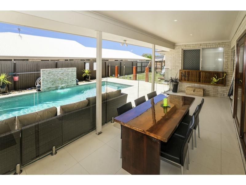 4 Caitlin Court, Rothwell QLD 4022