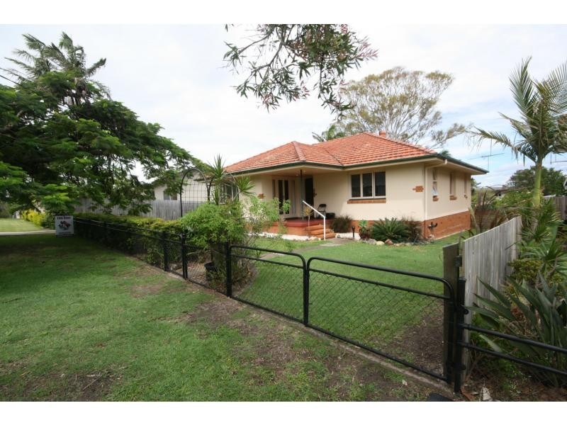 13 Central Avenue, Scarborough QLD 4020