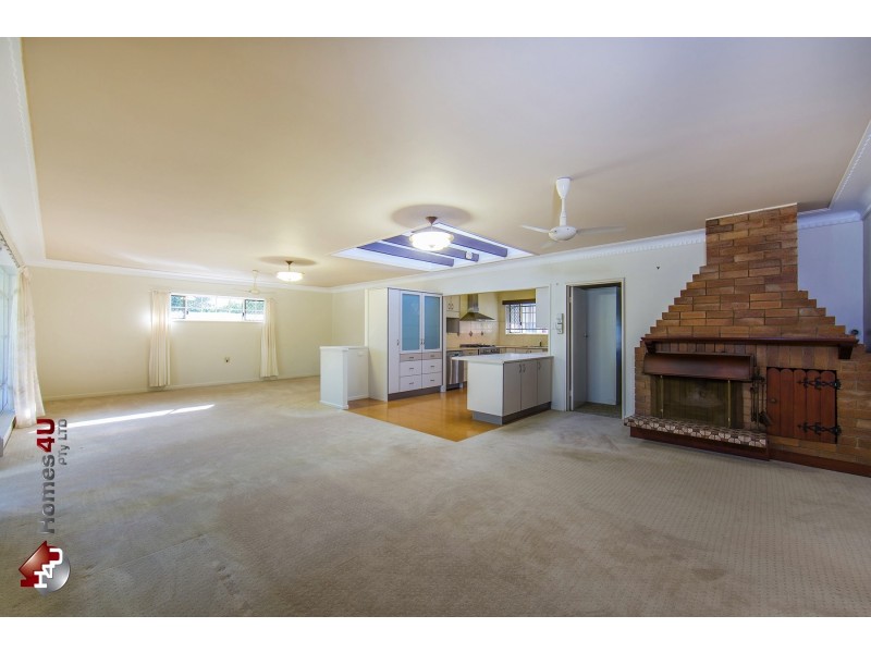 18 Rogers Rd, Clontarf QLD 4019