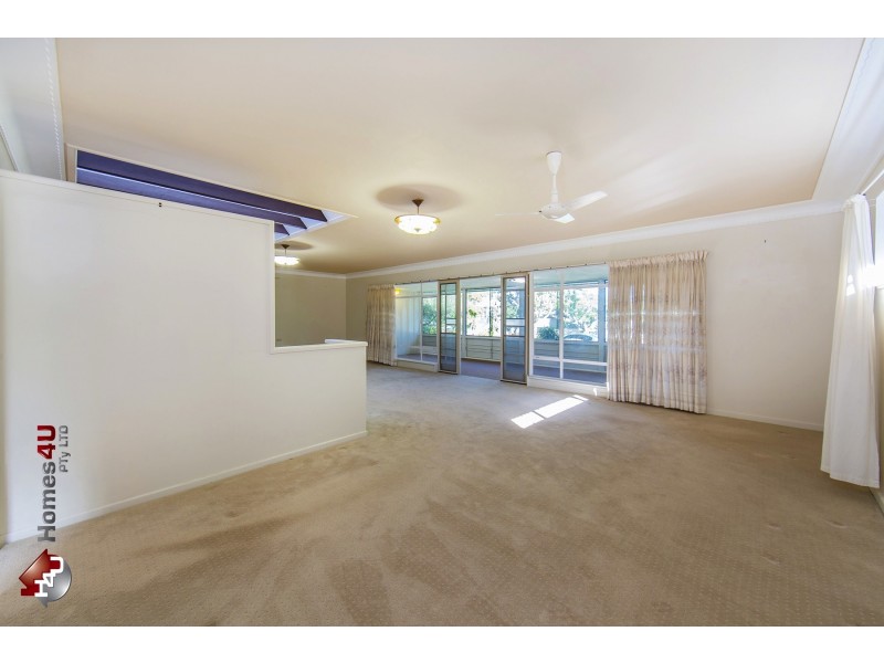 18 Rogers Rd, Clontarf QLD 4019