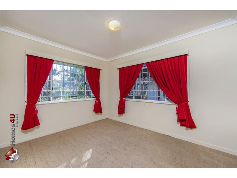 18 Rogers Rd, Clontarf QLD 4019