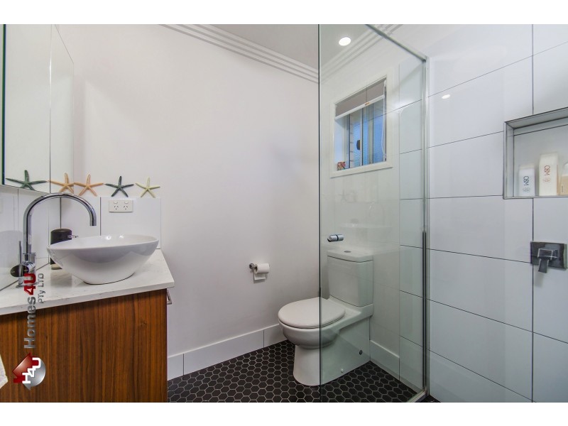38 Bradley Rd, Clontarf QLD 4019