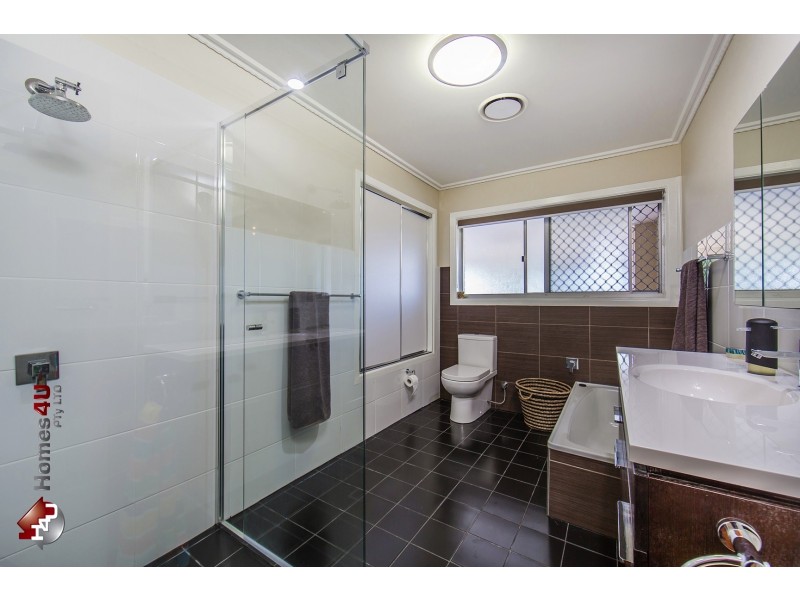 38 Bradley Rd, Clontarf QLD 4019