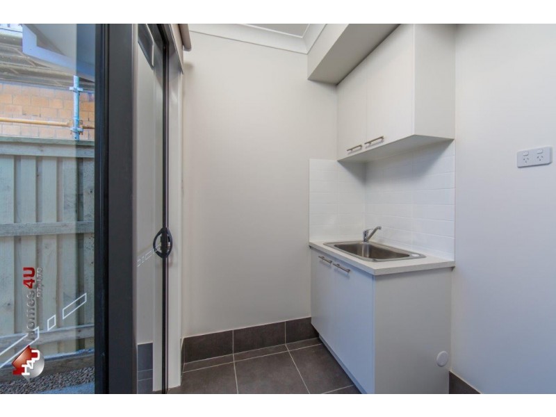 11 Comanche St, Newport QLD 4020