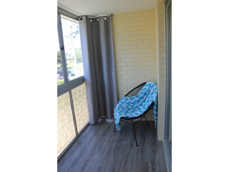 3/22 Lilla St, Woody Point QLD 4019