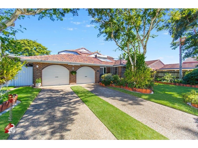 8 Oyster Point Esplanade, Newport QLD 4020