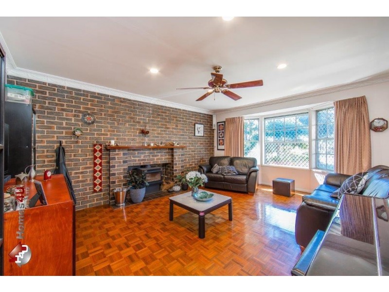 8 Oyster Point Esplanade, Newport QLD 4020