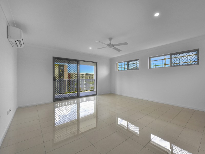 40 Curwen Tce, Chermside QLD 4032