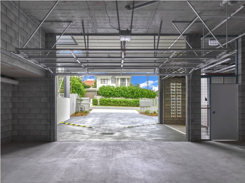 40 Curwen Tce, Chermside QLD 4032