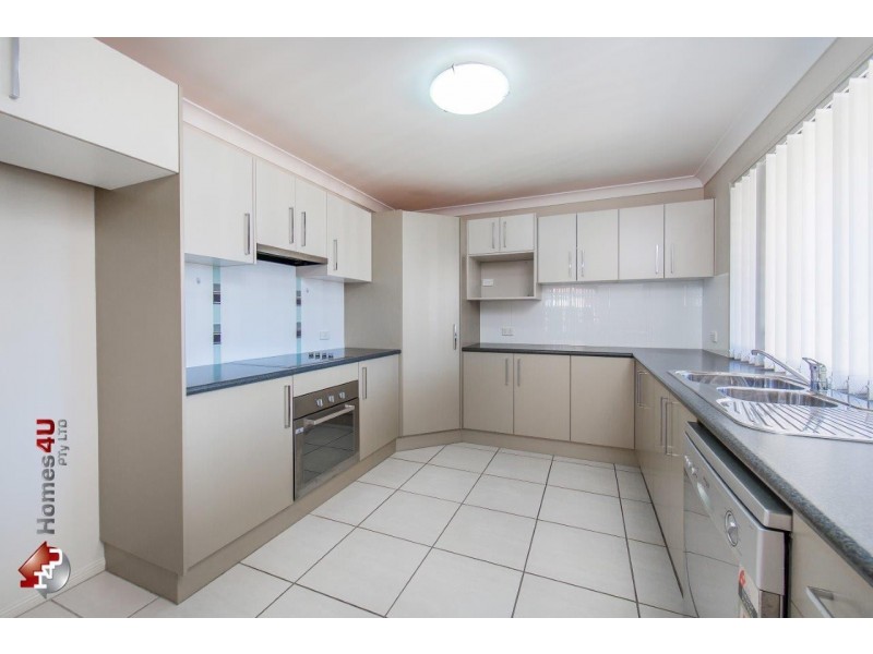 2/53 Coman St S, Rothwell QLD 4022