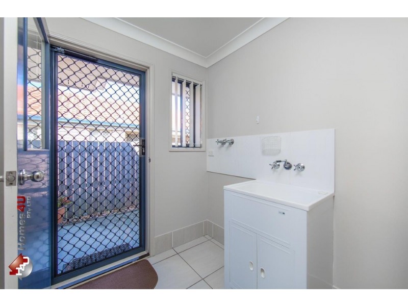 2/53 Coman St S, Rothwell QLD 4022