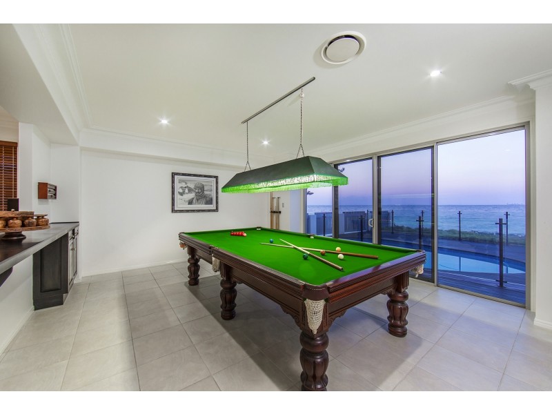 24 Woodcliffe Cres, Woody Point QLD 4019