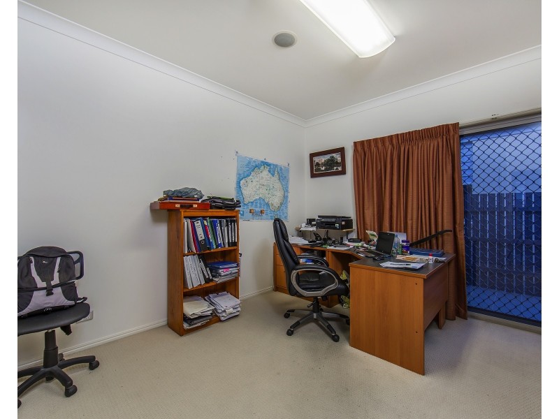 24 Woodcliffe Cres, Woody Point QLD 4019