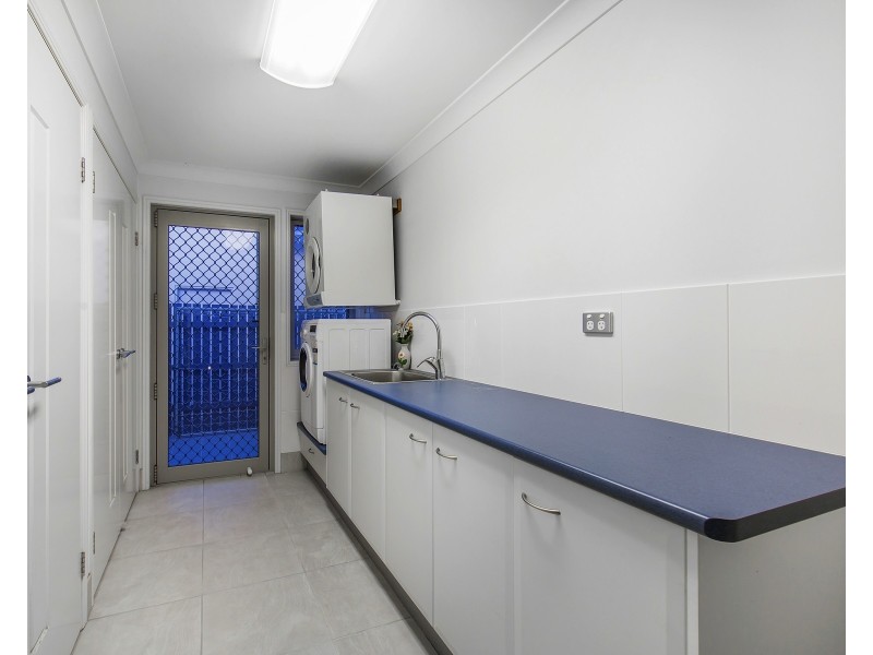 24 Woodcliffe Cres, Woody Point QLD 4019