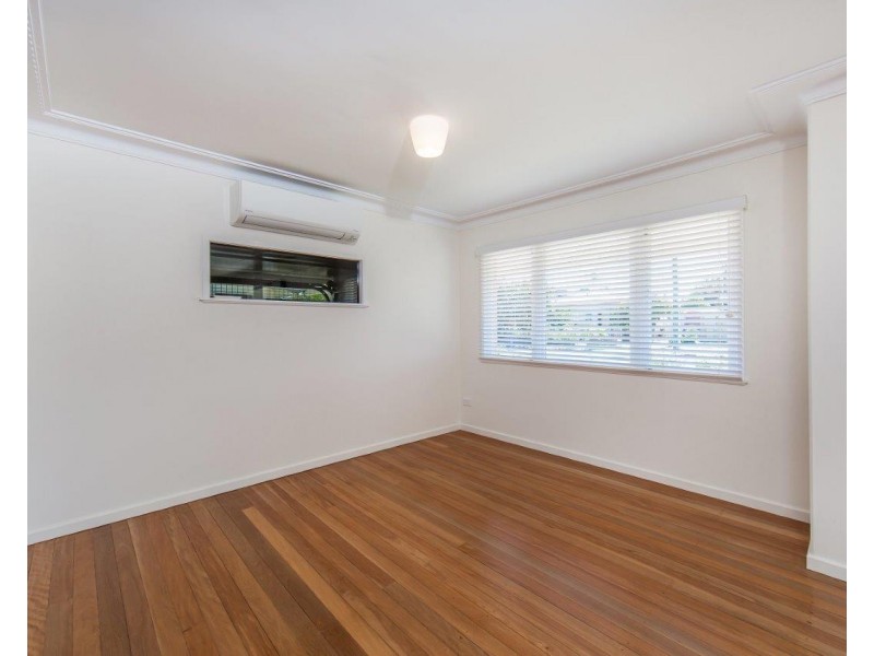 61 Georgina St, Woody Point QLD 4019