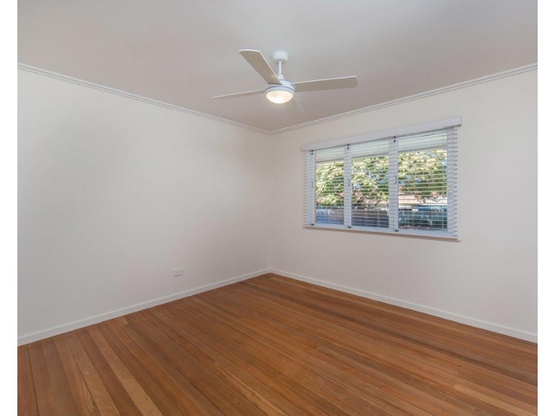 61 Georgina St, Woody Point QLD 4019