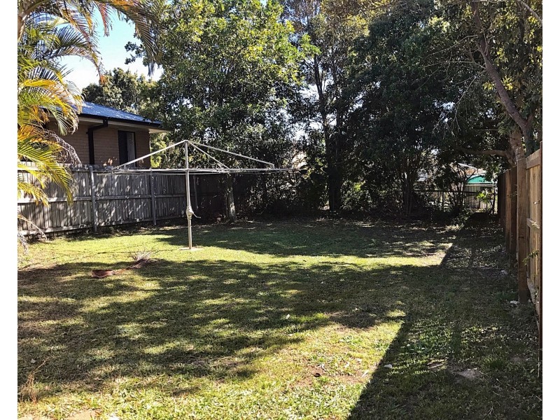 12 Dunbar St, Margate QLD 4019