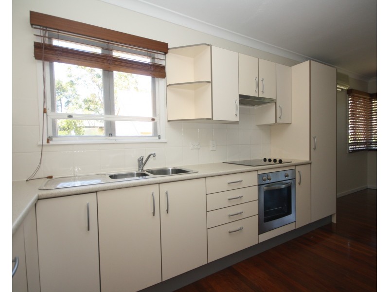 11 Nichols Rd, Kippa-ring QLD 4021