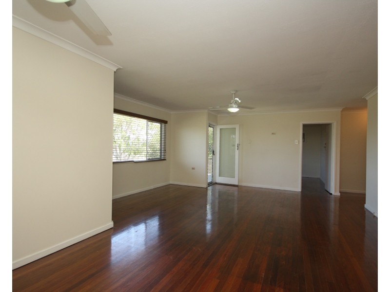 11 Nichols Rd, Kippa-ring QLD 4021