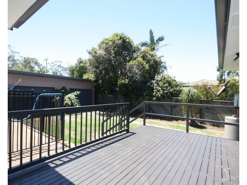 11 Nichols Rd, Kippa-ring QLD 4021